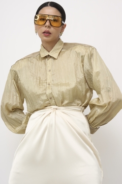 Camisa seda com couro vintage - Capichó Brechó