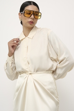 Camisa 100% seda off white classica