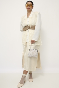 Blazer creme recorte renda frente na internet