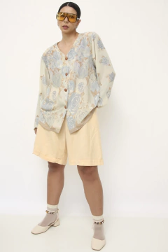 Blazer levinho estampa flores azul na internet