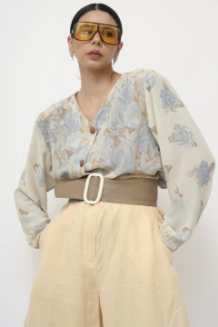 Blazer levinho estampa flores azul - loja online