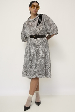 Vestido estampa animal print recorte couro - comprar online
