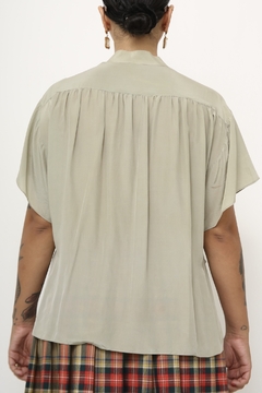 Imagem do Camisa verde 100% seda trasnpassada