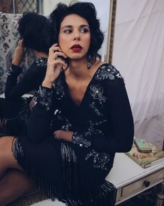 VESTIDO SEDA BORDADO FABULOUS AGILITA COSTAS TULE TRANSPARENTE COM APLIQUE BRILHO