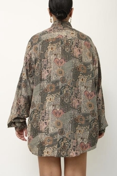 Camisa estampada 100% seda WHITRY - Capichó Brechó