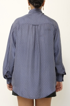 Camisa poa vintage azul seda