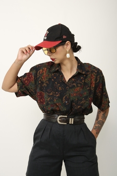 Imagem do Bone preto com vermelho vintage