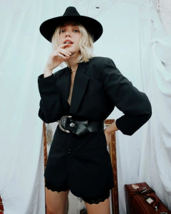 Blazer crepe forrado vintage  ombreira acinturado - comprar online