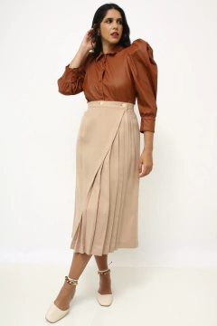 Saia trasnpassada pregas 100% lã