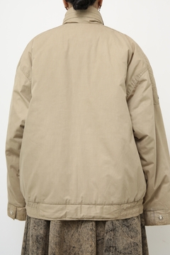 Jaqueta bomber bege acolchoada vintage forro estampado - Capichó Brechó