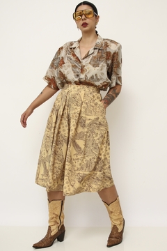 Camisa estampada poliester marrom flores - comprar online