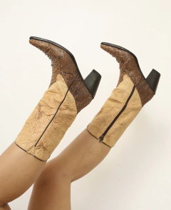 Bota marrom croco com bege vintage 38 - comprar online