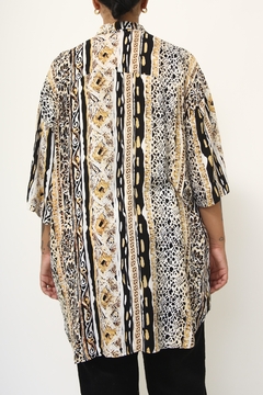 Camisa estampa de onça vintage na internet