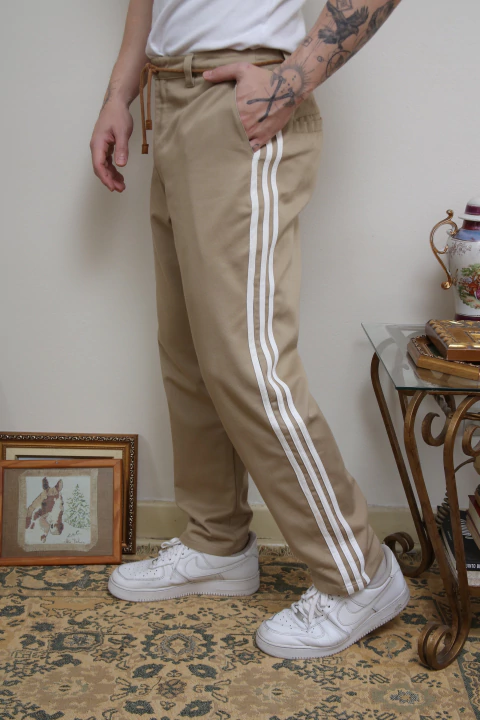 Calça ADIDAS BEGE LISTRAS