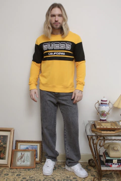 Moletom amarelo preto GUESS na internet