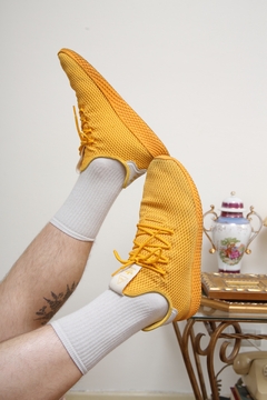 Tênis ADIDAS HU amarelo 44