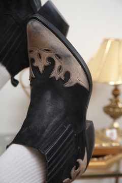 Bota cowboy bicolo couro 43