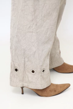Calça dourada estilo amassadinha CLO OROZCO - loja online