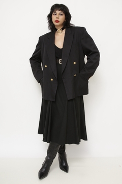 Blazer preto forrado ombreira vintage na internet