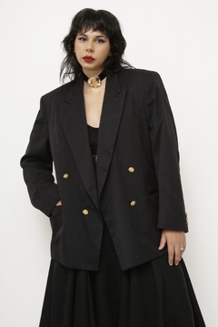 Blazer preto forrado ombreira vintage na internet