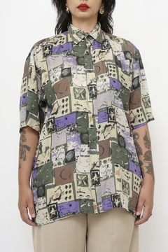 Camisa seda estampada verde roxa vintage