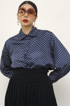 Camisa poa azul vintage na internet