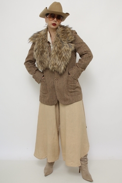 Blazer marrom vintage com gola removivel - comprar online