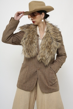 Blazer marrom vintage com gola removivel
