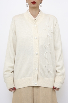 Cardigan creme bordado vintage