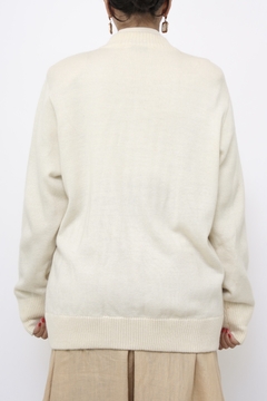 Cardigan creme bordado vintage na internet