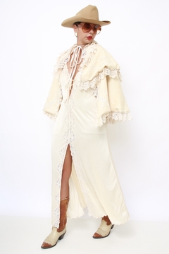 Capa de algodão com renda de Bebe vintage - Capichó Brechó