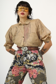 Camisa acinturada manga mega bufante obra de arte