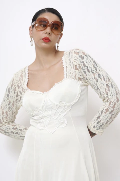Imagem do Vestido Durian off white busto e manga renda