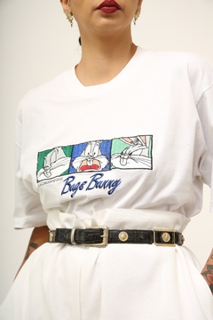Blusa Pernalonga vintage retrato na internet