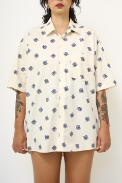 Camisa bege quadrados azul marinho - Capichó Brechó