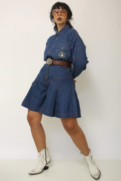 Shorts jeans efeito saia na internet