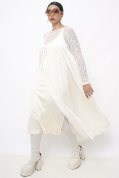 Vestido renda amplo estilo penhoar na internet