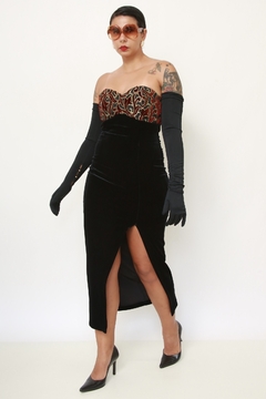 Vestido veludo preto busto bordo na internet