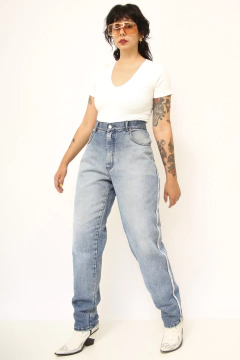 Calça jeans cintura mega alta VALENTINO - Capichó Brechó