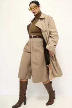 Imagem do Trench Coat bege forro pelúcia marrom removível