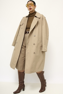 Imagem do Trench Coat bege forro pelúcia marrom removível