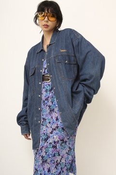 Imagem do Maxi camisa jeans escuro bordado