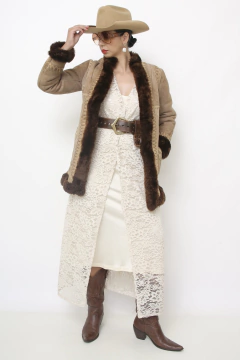 Imagem do Casaco BOHO forro de pele 70´s bordado vintage