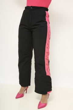 Calça SKY vintage preta detalhe rosa - Capichó Brechó