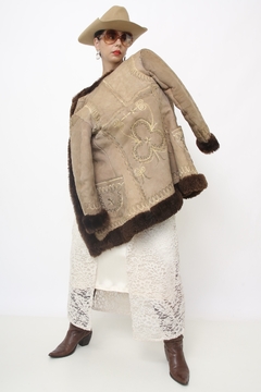Casaco BOHO forro de pele 70´s bordado vintage - comprar online