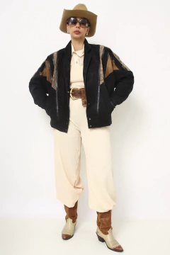 Jaqueta couro camurça preta recorte western marrom - Capichó Brechó