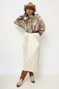 Camisa acetinada bege flores western - comprar online