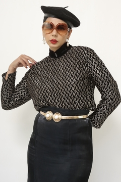 Blusa veludo com dourado gola alta vintage