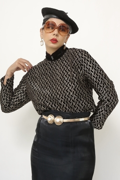 Imagem do Blusa veludo com dourado gola alta vintage
