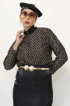 Blusa veludo com dourado gola alta vintage - Capichó Brechó